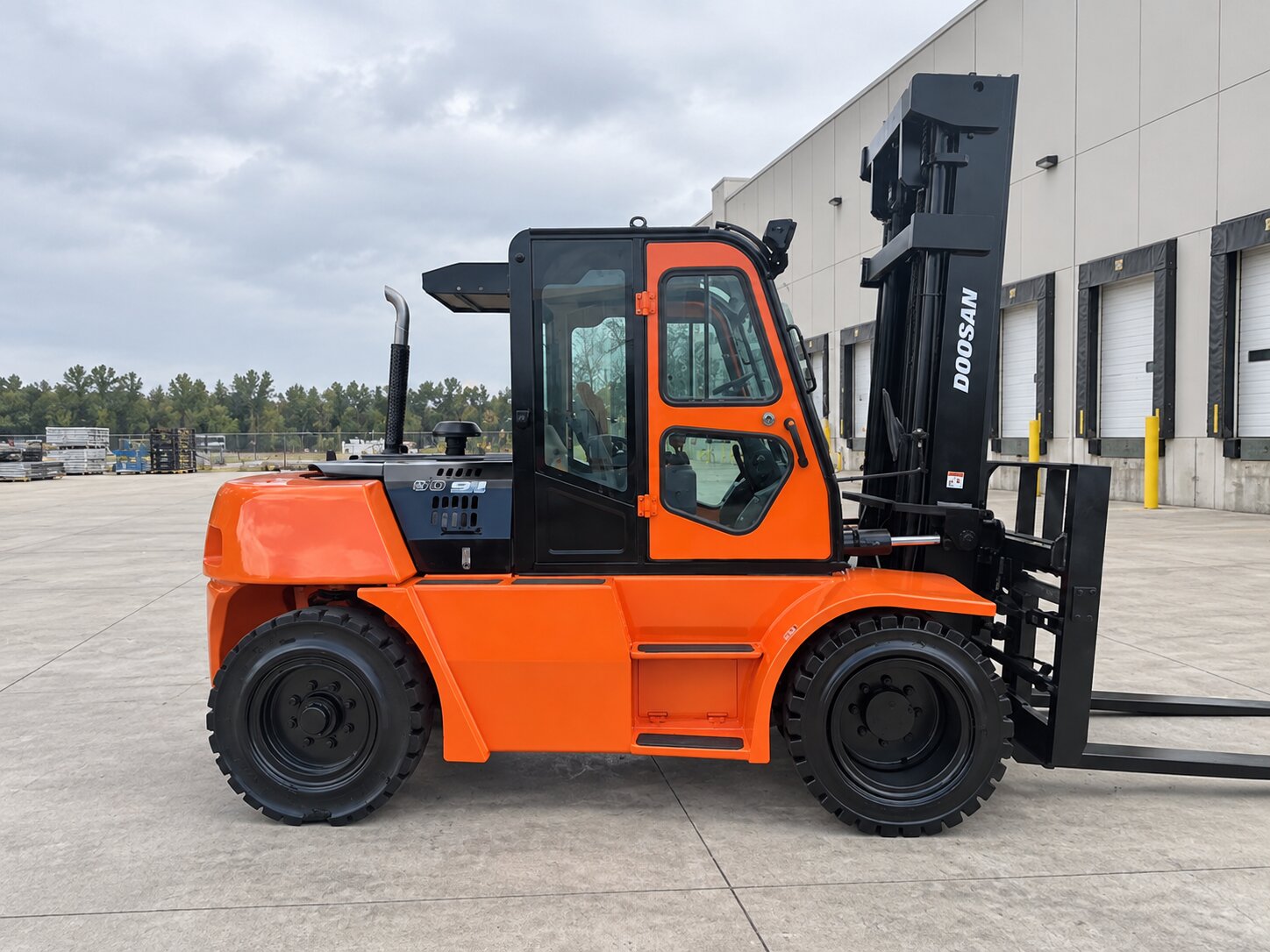 Doosan D90S-5 — equipment photo 4 of 9