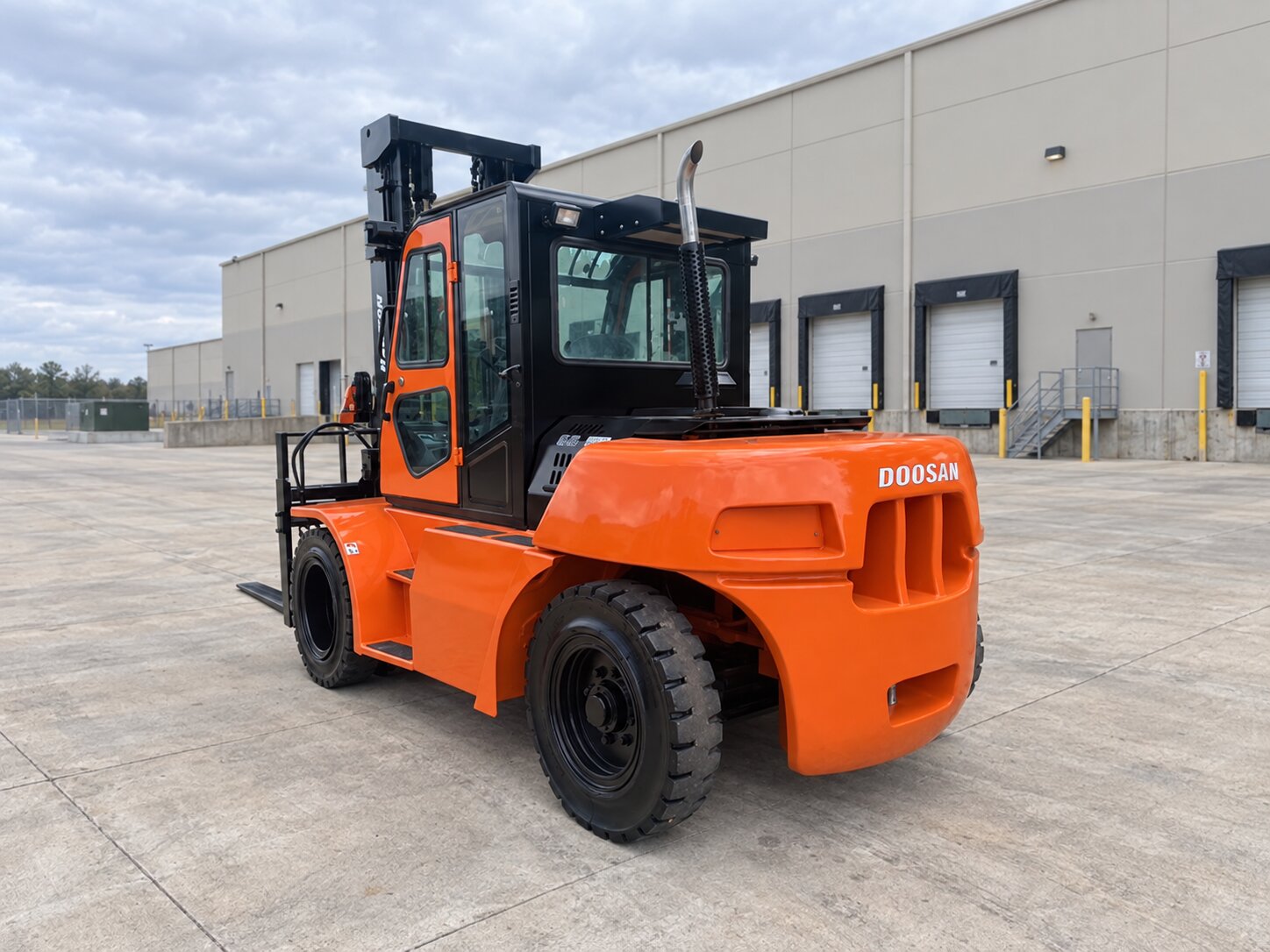 Doosan D90S-5 — equipment photo 6 of 9