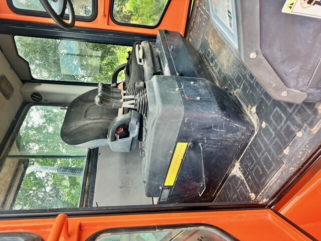 Doosan D90S-5 — equipment photo 7 of 9